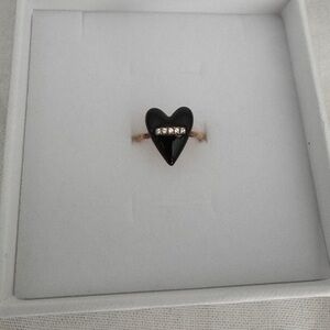 MEJURI Heart Enamel Ring